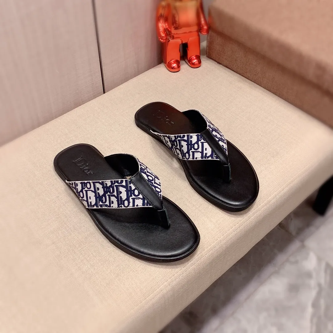 Slippers: New model factory price 220: 🎩🎩🔥🔥《Dior* 》【High·Version】Series of slippers, top purchasing agent🔍🔍Men's 2020 counters are on sale at the same time, imported from Italy, original selected cowhide, exquisite workmanship,), sole: (super comfortable) original factory special supply Original sole, ⚠️Exclusive double-layer movable molded sole, super comfortable⚠️, real shot 🎬The real thing is more beautiful🔍🔍original quality, you can go in and out of the counter at will, 266 positive code 38-44, long-term availability
